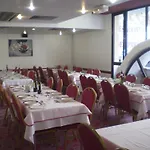 De Paris 3*