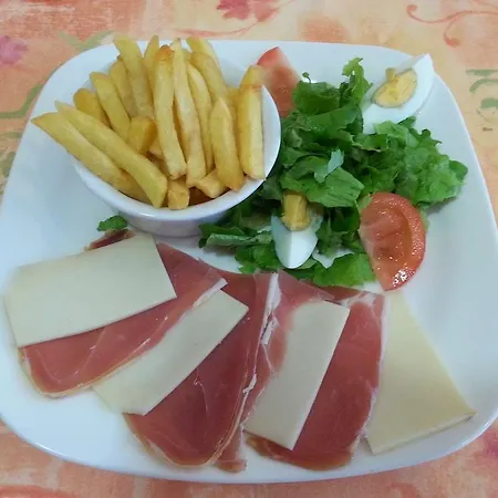Hotel De Paris 3*