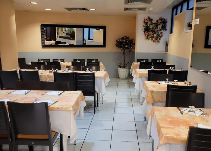 巴黎酒店 酒店 3*