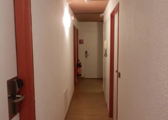 巴黎酒店 酒店 卢德