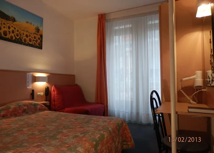 巴黎酒店 3* 卢德