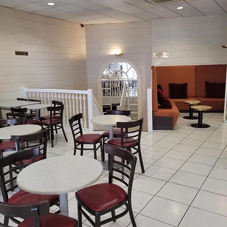 De Paris Hotel