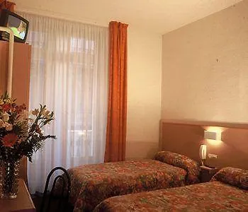 Hotell De Paris 3*
