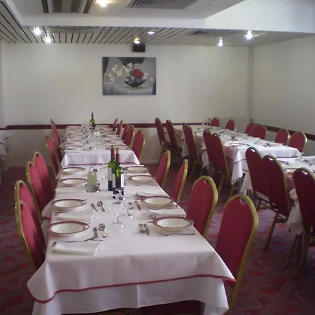 De Paris Hotell