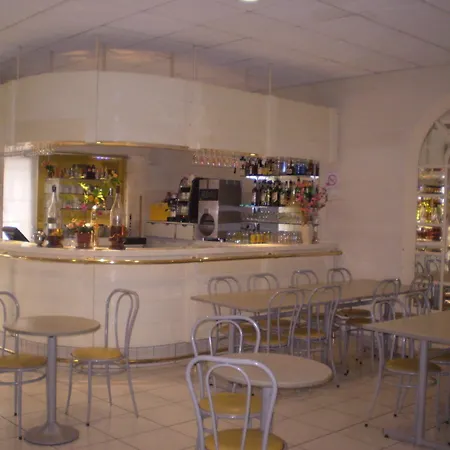 Hotell De Paris 3*