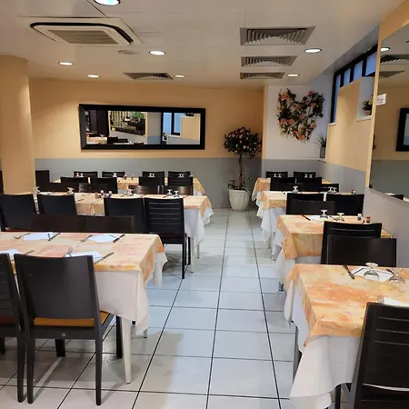 De Paris Otel 3*