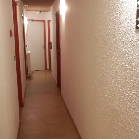Otel De Paris