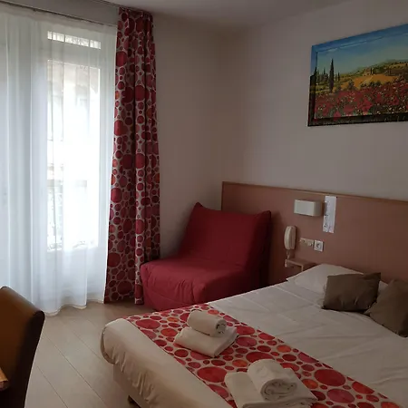 Otel De Paris Lourdes